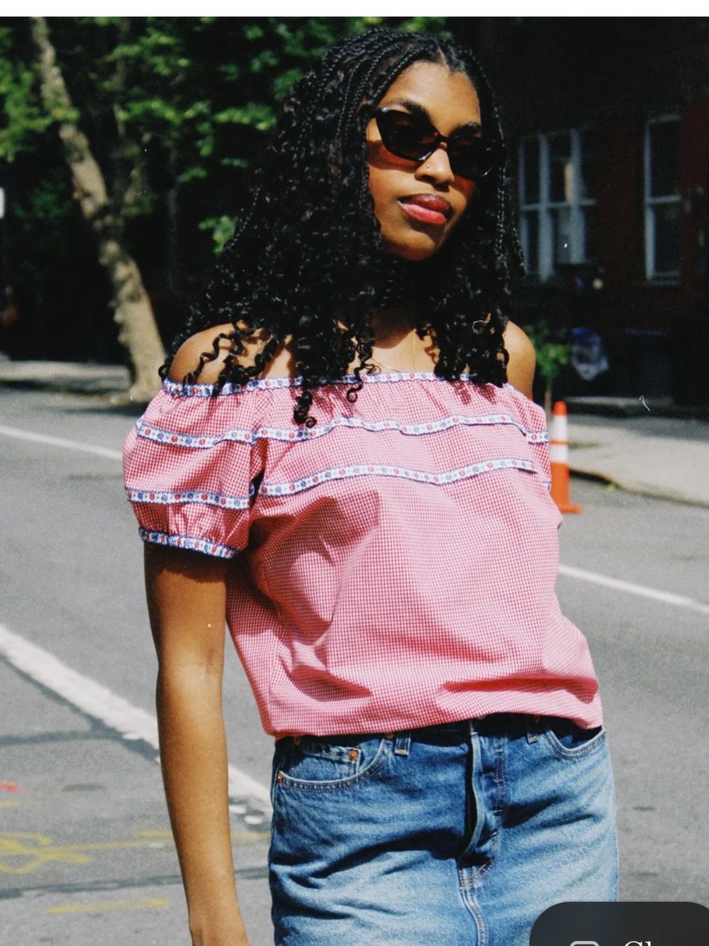 Cloak and Dagger Women’s Off-Shoulder Red Gingham Top size small